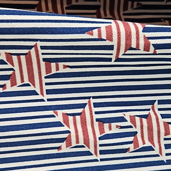 LuLaRoe Women's Madison Red White Blue Americana Stars/Stripes Pockets Skirt 2XL - Picture 2 of 6